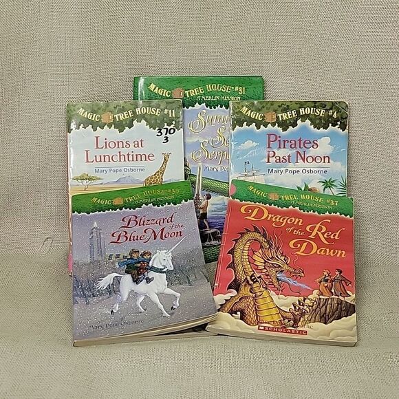 5 Magic Tree House  books ( set 4) - Picture 1 of 6